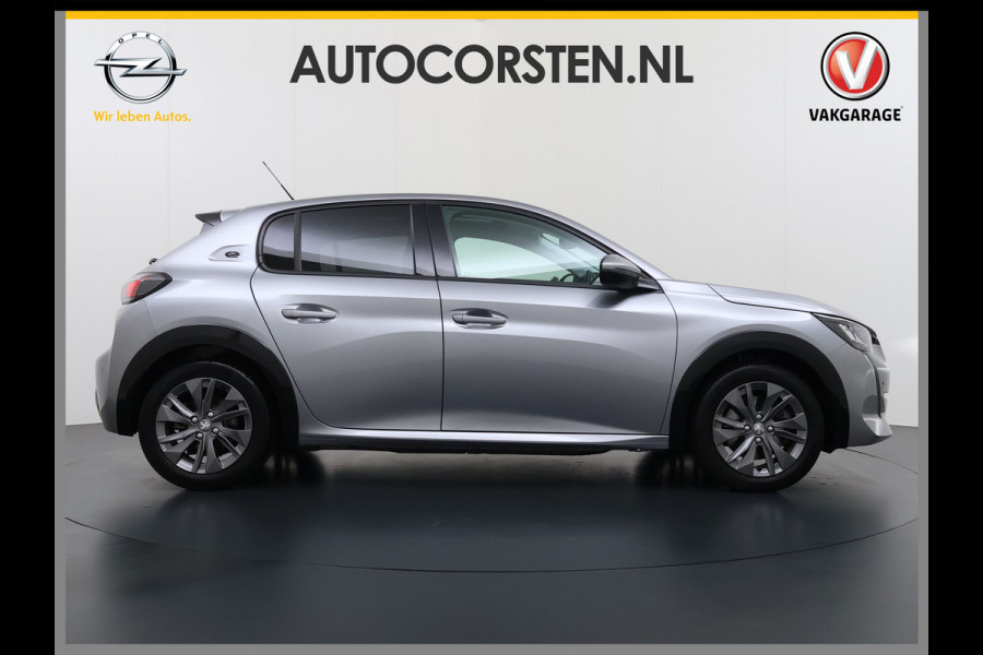 Peugeot e-208 EV SOH 92,5% Panoramadak Stoelverwarming 3D-Navi 360°Camera Apple Carplay Android Auto Ecc Cruise Control Pdc Keyless 50kWh Allu Led Lmv Privacy Glas Isofix DAB+ Bluetooth Regen-Lichtsensor Lane Assist Dealeronderhouden Origineel Nederlandse Auto