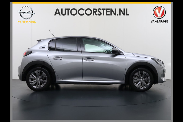 Peugeot e-208 EV SOH 92,5% Panoramadak Stoelverwarming 3D-Navi 360°Camera Apple Carplay Android Auto Ecc Cruise Control Pdc Keyless 50kWh Allu Led Lmv Privacy Glas Isofix DAB+ Bluetooth Regen-Lichtsensor Lane Assist Dealeronderhouden Origineel Nederlandse Auto
