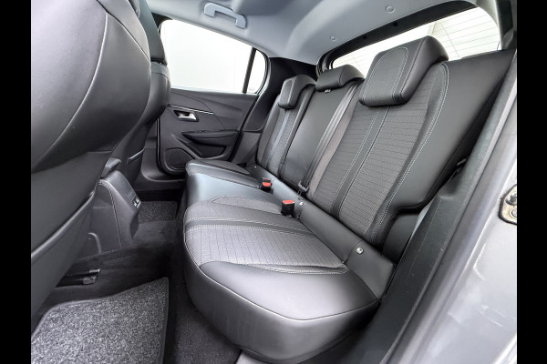 Peugeot e-208 EV SOH 92,5% Panoramadak Stoelverwarming 3D-Navi 360°Camera Apple Carplay Android Auto Ecc Cruise Control Pdc Keyless 50kWh Allu Led Lmv Privacy Glas Isofix DAB+ Bluetooth Regen-Lichtsensor Lane Assist Dealeronderhouden Origineel Nederlandse Auto