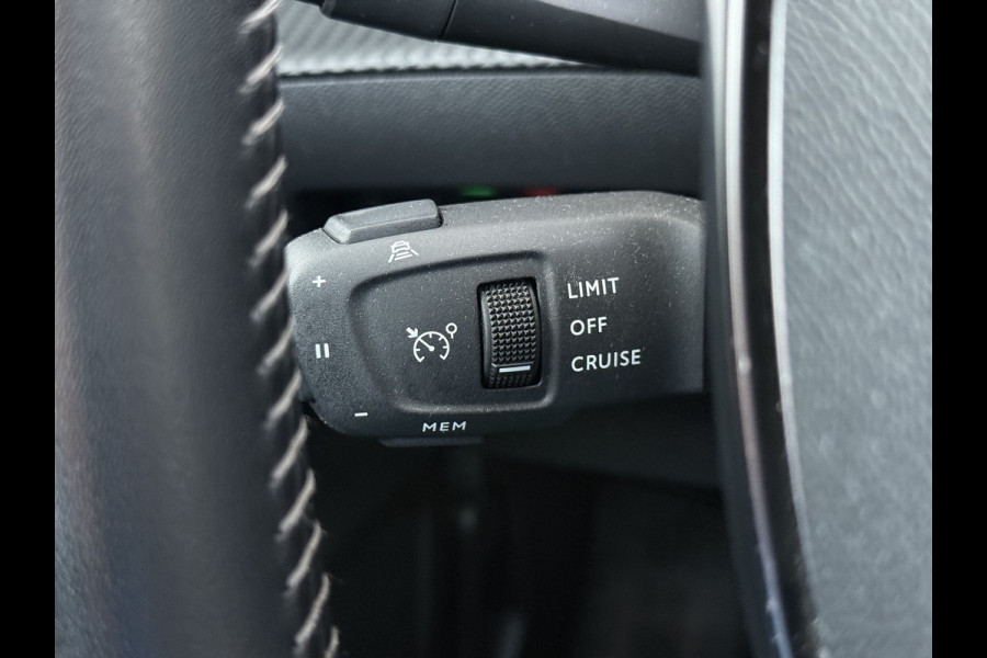 Peugeot e-208 EV SOH 92,5% Panoramadak Stoelverwarming 3D-Navi 360°Camera Apple Carplay Android Auto Ecc Cruise Control Pdc Keyless 50kWh Allu Led Lmv Privacy Glas Isofix DAB+ Bluetooth Regen-Lichtsensor Lane Assist Dealeronderhouden Origineel Nederlandse Auto