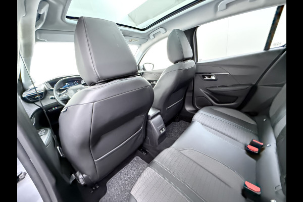 Peugeot e-208 EV SOH 92,5% Panoramadak Stoelverwarming 3D-Navi 360°Camera Apple Carplay Android Auto Ecc Cruise Control Pdc Keyless 50kWh Allu Led Lmv Privacy Glas Isofix DAB+ Bluetooth Regen-Lichtsensor Lane Assist Dealeronderhouden Origineel Nederlandse Auto