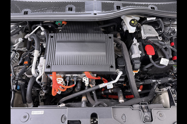 Peugeot e-208 EV SOH 92,5% Panoramadak Stoelverwarming 3D-Navi 360°Camera Apple Carplay Android Auto Ecc Cruise Control Pdc Keyless 50kWh Allu Led Lmv Privacy Glas Isofix DAB+ Bluetooth Regen-Lichtsensor Lane Assist Dealeronderhouden Origineel Nederlandse Auto