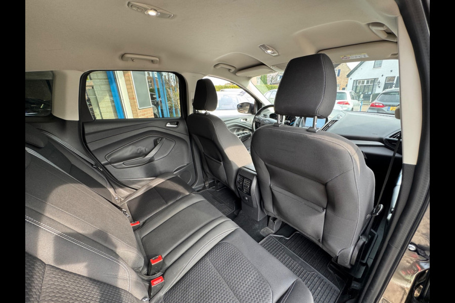 Ford Kuga 1.5 Titanium Styling Pack 2018 NAVI CLIMA Trekh NAP