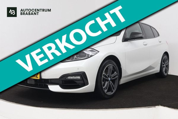 BMW 1-serie 118i Executive Edition (STOEL/STUUR VERWARMING, CAMERA, CRUISE CONTROL ADAPTIEF, SFEERVERLICHTING, PARKEERSENSOREN)