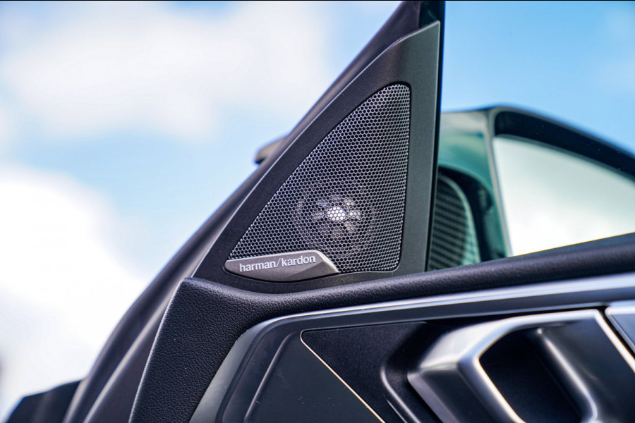 BMW 4 Serie Coupé M4 Competition | Carbon Kuipstoelen | Stuurwiel Verwarming | Carbon Interieur/Exterieur | 360 Camera | Memory