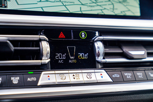 BMW 4 Serie Coupé M4 Competition | Carbon Kuipstoelen | Stuurwiel Verwarming | Carbon Interieur/Exterieur | 360 Camera | Memory