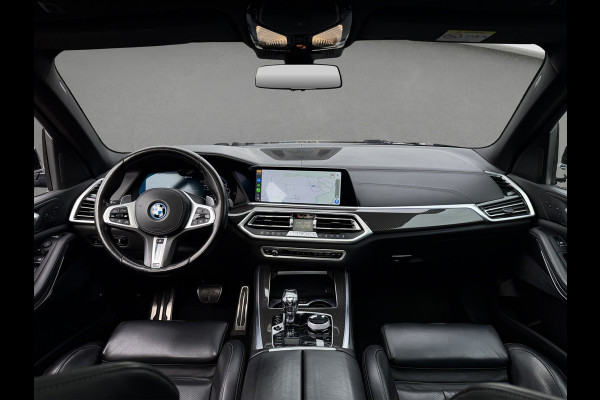 BMW X5 XDrive45e M-Sport Seats | Pano | Trekhaak | 22 inch | Laser | Massage | Skylounge | Softclose | Carbon | Swarovski | Headup