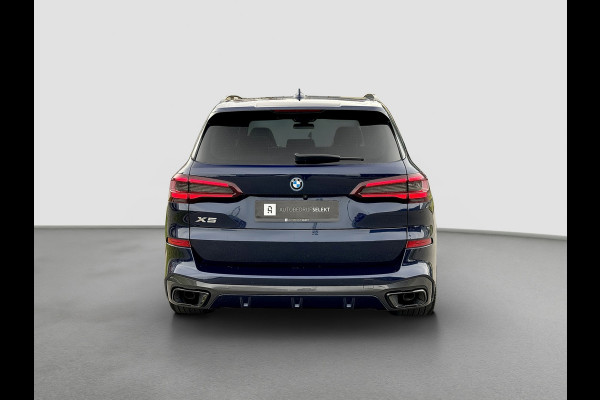 BMW X5 XDrive45e M-Sport Seats | Pano | Trekhaak | 22 inch | Laser | Massage | Skylounge | Softclose | Carbon | Swarovski | Headup