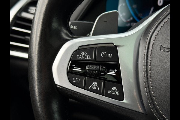 BMW X5 XDrive45e M-Sport Seats | Pano | Trekhaak | 22 inch | Laser | Massage | Skylounge | Softclose | Carbon | Swarovski | Headup