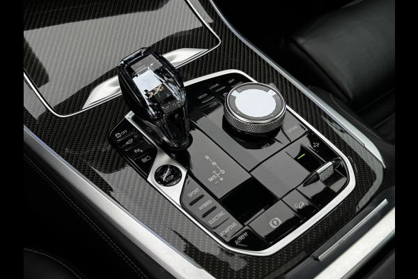 BMW X5 XDrive45e M-Sport Seats | Pano | Trekhaak | 22 inch | Laser | Massage | Skylounge | Softclose | Carbon | Swarovski | Headup