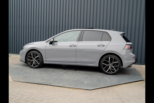 Volkswagen Golf 1.5 eTSI 50 Edition | Panodak | Trekhaak wegkl. | Stoelgeheugen | Head Up | IQ Light | Prijs Rijklaar!!