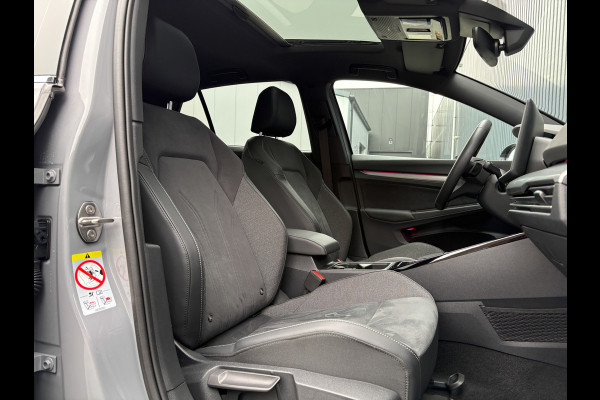 Volkswagen Golf 1.5 eTSI 50 Edition | Panodak | Trekhaak wegkl. | Stoelgeheugen | Head Up | IQ Light | Prijs Rijklaar!!