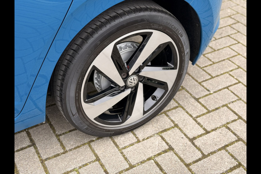 Volkswagen Polo 1.0 TSI Virtual 17'' LED ACC Camera CarPlay Navi Stoelverwarming