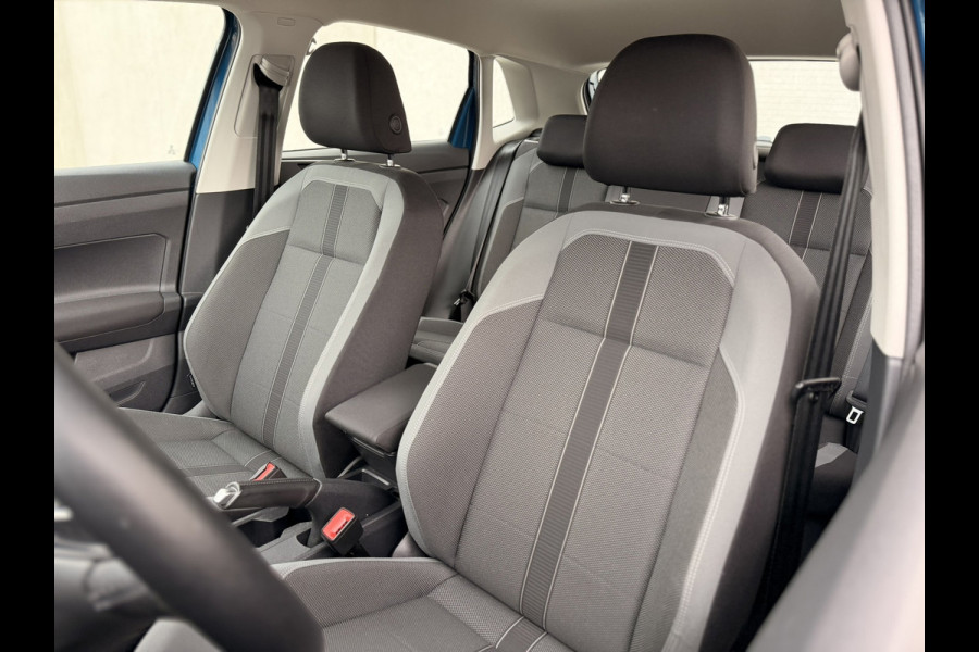 Volkswagen Polo 1.0 TSI Virtual 17'' LED ACC Camera CarPlay Navi Stoelverwarming