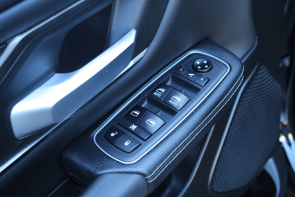 Dodge Ram 1500 5.7 V8 4x4 Crew Cab Laramie