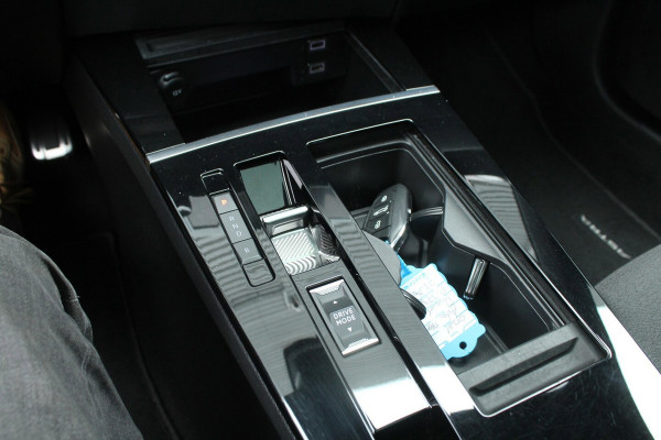 Opel Astra 1.6 181pk Hybrid Edition AUTOMAAT Panoramadak NL-Auto NAP