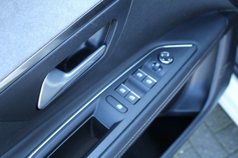 Peugeot 3008 1.2 PureTech Blue Lease GT