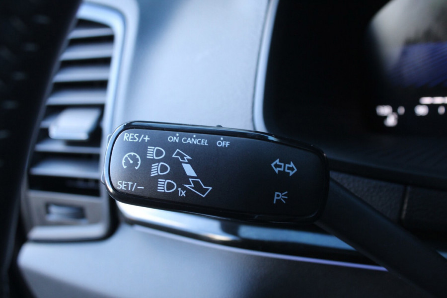 Škoda Karoq 1.5 TSI ACT Sportline Business