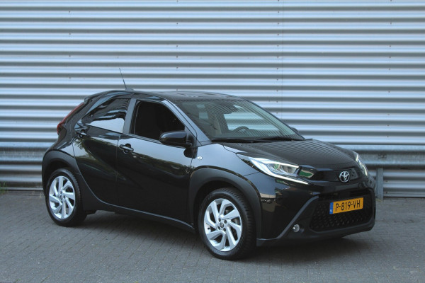 Toyota Aygo X 1.0 VVT-i MT first