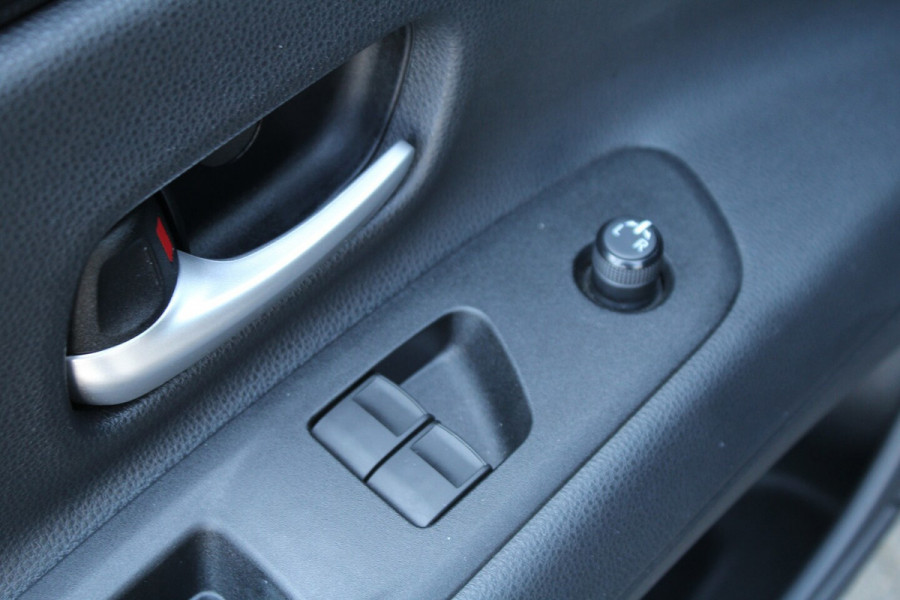 Toyota Aygo X 1.0 VVT-i MT first