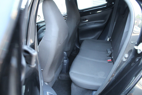 Toyota Aygo X 1.0 VVT-i MT first