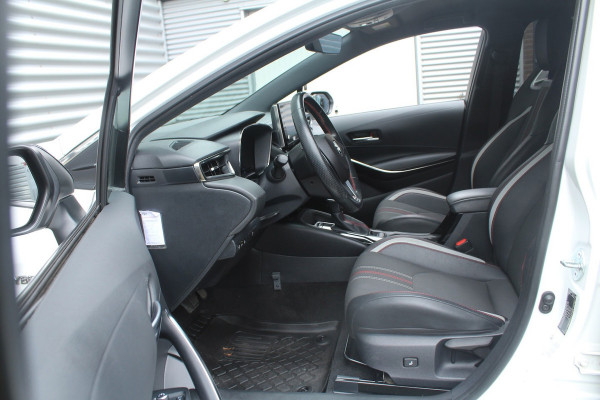 Toyota Corolla Touring Sports 1.8 Hybrid 140pk GR-Sport AUTOMAAT NL-Auto NAP