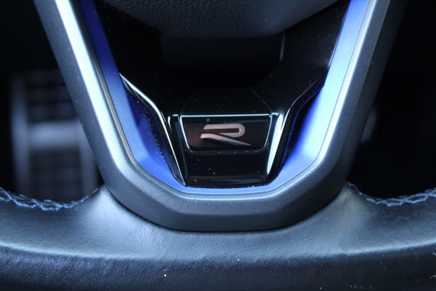 Volkswagen Golf 2.0 TSI 320pk R 4Motion DSG7 Panoramadak Akrapvic Camera