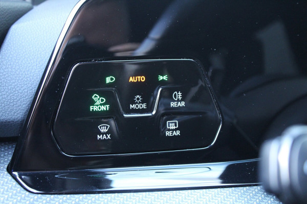 Volkswagen Golf 2.0 TSI 320pk R 4Motion DSG7 Panoramadak Akrapvic Camera