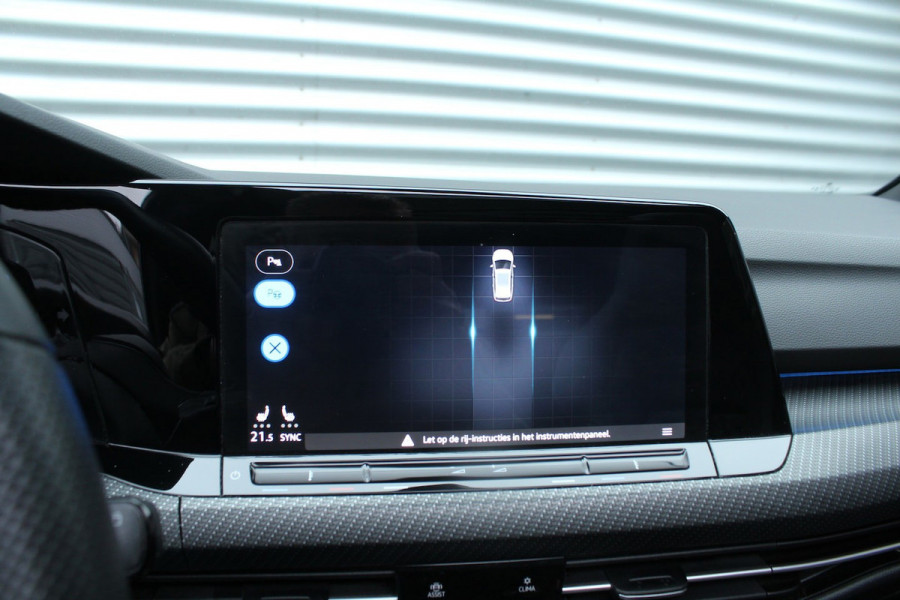 Volkswagen Golf Variant 1.5 eTSI 150pk R-Line DSG7 NL-Auto NAP Panoramadak