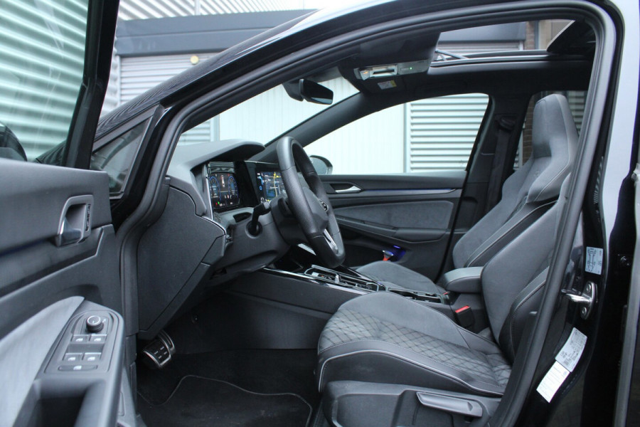 Volkswagen Golf Variant 1.5 eTSI 150pk R-Line DSG7 NL-Auto NAP Panoramadak