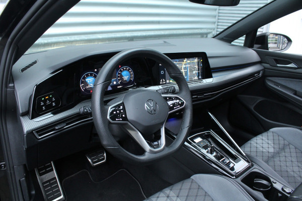 Volkswagen Golf Variant 1.5 eTSI 150pk R-Line DSG7 NL-Auto NAP Panoramadak