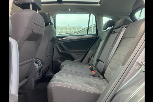 Volkswagen Tiguan 1.5 TSI ACT Highline Business R | Pano | LED | ACC