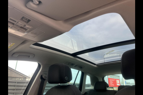 Volkswagen Tiguan 1.5 TSI ACT Highline Business R | Pano | LED | ACC