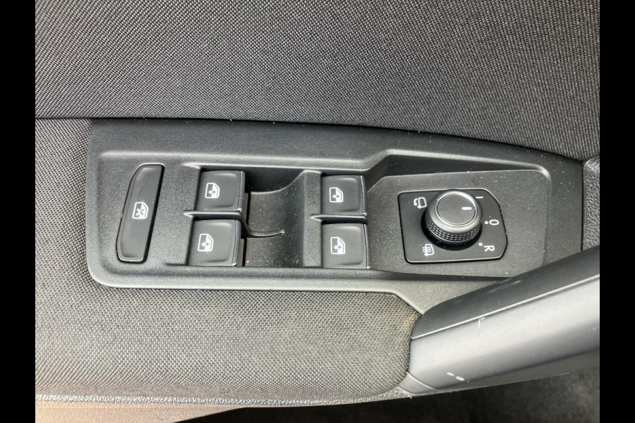 Volkswagen Tiguan 1.5 TSI ACT Highline Business R | Pano | LED | ACC