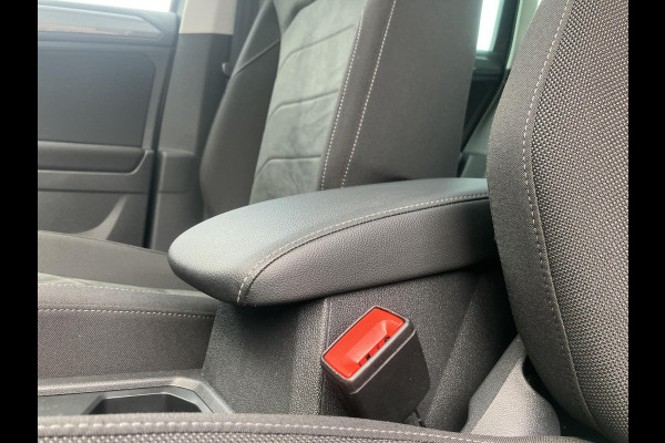 Volkswagen Tiguan 1.5 TSI ACT Highline Business R | Pano | LED | ACC