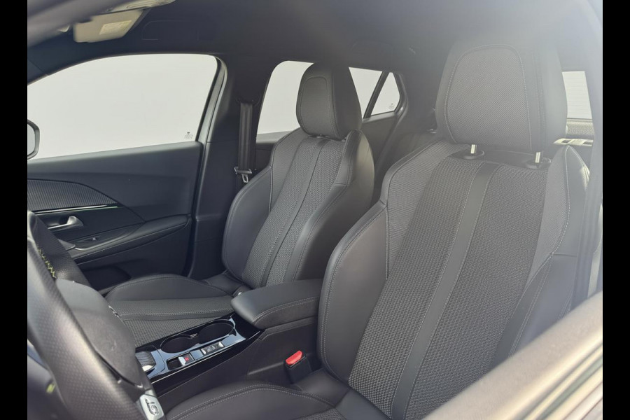 Peugeot 2008 1.2 PT 130 EAT8 GT | Adaptive cruise | Stoelverwarming | Prijs is rijklaar