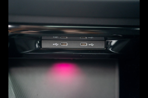 Volkswagen Golf 1.5 eTSI 50 Edition | Panodak | Trekhaak wegkl. | Stoelgeheugen | Head Up | IQ Light | Prijs Rijklaar!!