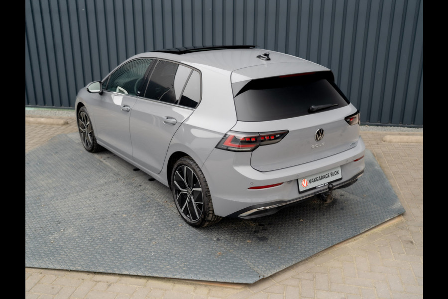 Volkswagen Golf 1.5 eTSI 50 Edition | Panodak | Trekhaak wegkl. | Stoelgeheugen | Head Up | IQ Light | Prijs Rijklaar!!