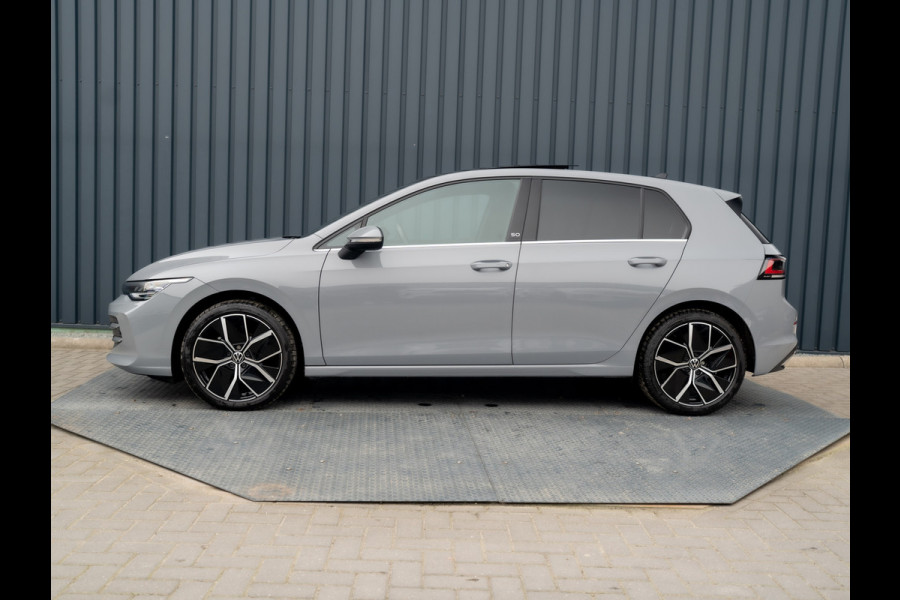Volkswagen Golf 1.5 eTSI 50 Edition | Panodak | Trekhaak wegkl. | Stoelgeheugen | Head Up | IQ Light | Prijs Rijklaar!!