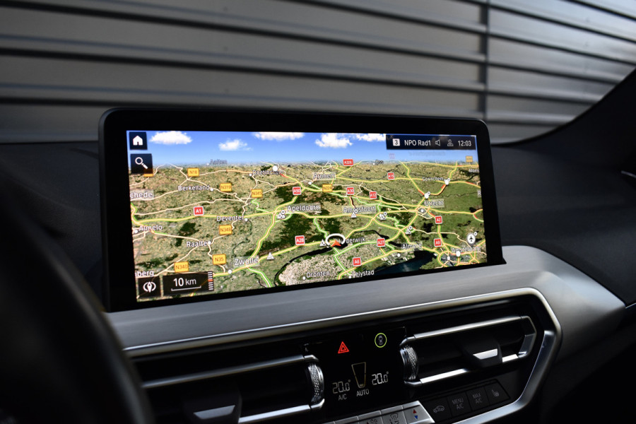 BMW X3 xDrive30e M Sport Shadow | Pano | ACC | Elek. Trekhaak | Camera | Live Cockpit Pro | 20'' Wielen |