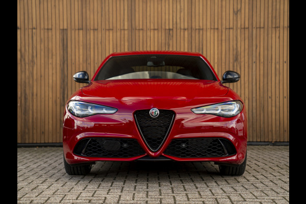 Alfa Romeo Giulia 2.0T GME AWD Competizione 280pk | Q-velgen | Harman/Kardon | Adapt. cruise | Veloce stoelen