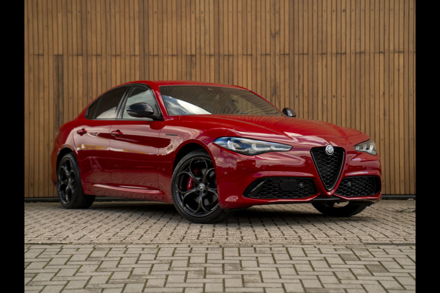 Alfa Romeo Giulia 2.0T GME AWD Competizione 280pk | Q-velgen | Harman/Kardon | Adapt. cruise | Veloce stoelen