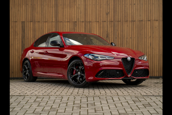 Alfa Romeo Giulia 2.0T GME AWD Competizione 280pk | Q-velgen | Harman/Kardon | Adapt. cruise | Veloce stoelen