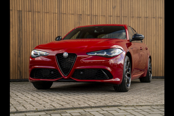 Alfa Romeo Giulia 2.0T GME AWD Competizione 280pk | Q-velgen | Harman/Kardon | Adapt. cruise | Veloce stoelen