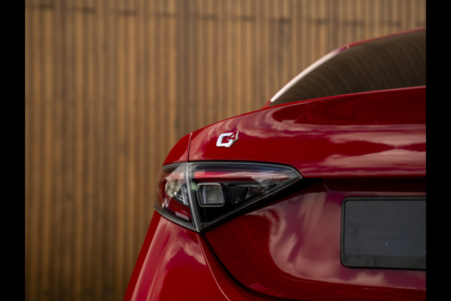 Alfa Romeo Giulia 2.0T GME AWD Competizione 280pk | Q-velgen | Harman/Kardon | Adapt. cruise | Veloce stoelen