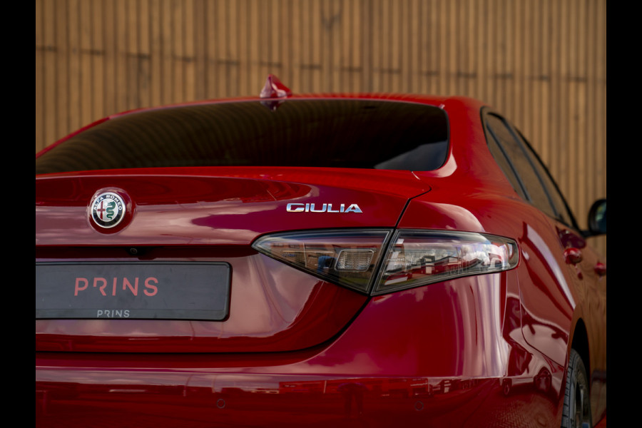 Alfa Romeo Giulia 2.0T GME AWD Competizione 280pk | Q-velgen | Harman/Kardon | Adapt. cruise | Veloce stoelen