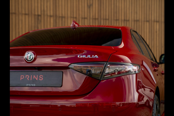 Alfa Romeo Giulia 2.0T GME AWD Competizione 280pk | Q-velgen | Harman/Kardon | Adapt. cruise | Veloce stoelen