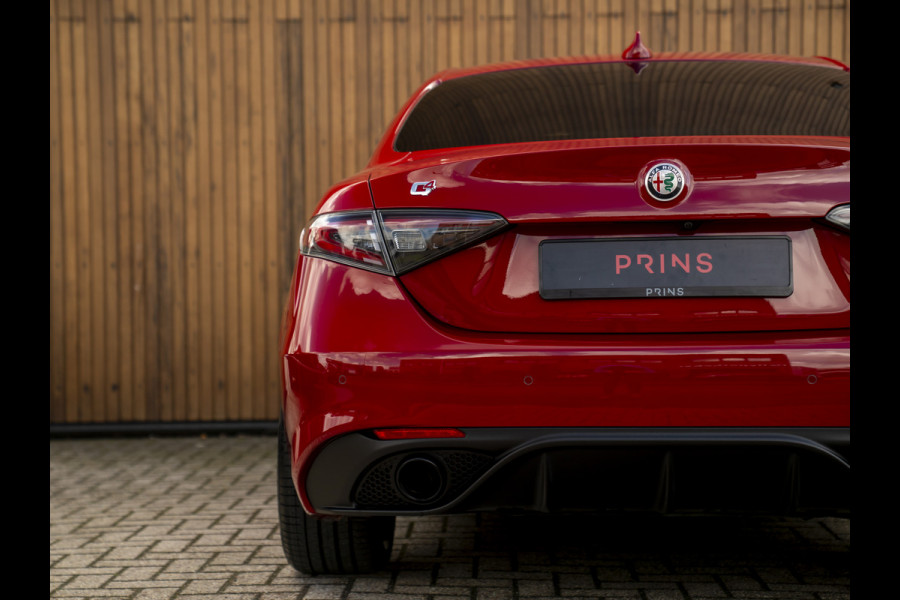 Alfa Romeo Giulia 2.0T GME AWD Competizione 280pk | Q-velgen | Harman/Kardon | Adapt. cruise | Veloce stoelen