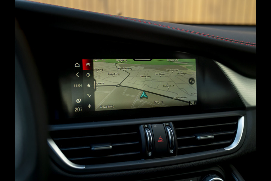 Alfa Romeo Giulia 2.0T GME AWD Competizione 280pk | Q-velgen | Harman/Kardon | Adapt. cruise | Veloce stoelen