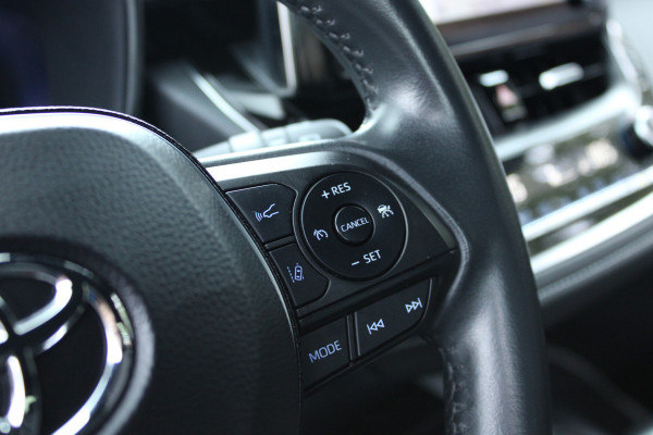 Toyota Corolla 1.8 HYBRID AUT. DYNAMIC NAVI/CAMERA/CARPLAY